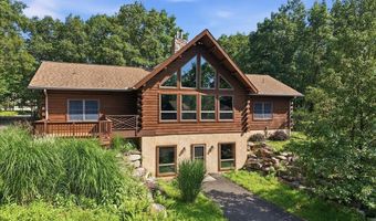 14 E Point Rd, Albrightsville, PA 18210