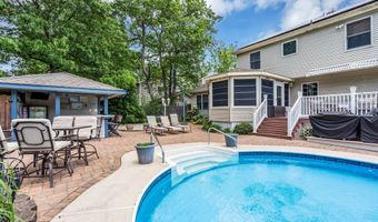 382 Wheaton Ave, Bayville, NJ 08721