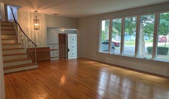 150 Jeffrey Dr, Amherst, NY 14228