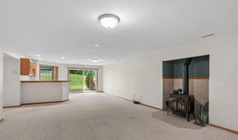 803 NE Rosewood Ln, Ankeny, IA 50021