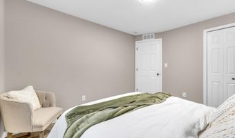 12 Faust Ct, Ann Arbor, MI 48108