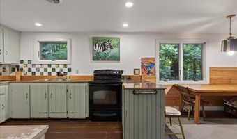 46 Battery Rd, Belfast, ME 04915