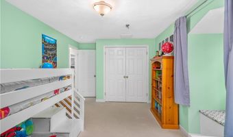 17 Will Croft St, Cumberland, RI 02864