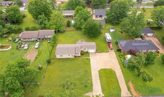 605 6Th St, Barling, AR 72923