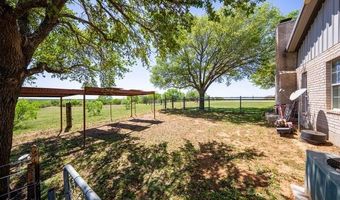 9404 Crow Ln, Adkins, TX 78101