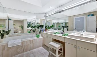 2000 Island Blvd 203, Aventura, FL 33160