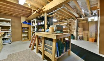 625 McKay Rd, Amsterdam, NY 12010
