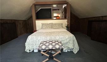 175 Oakland Ave, Cranston, RI 02910