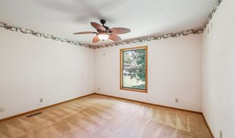 3863 NE 88th St, Altoona, IA 50009