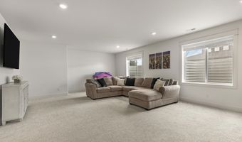 6482 Crown Cres, Ammon, ID 83406