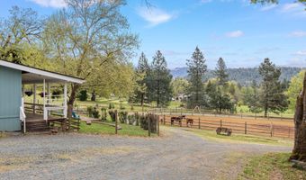 350 Reagor Ln, Cave Junction, OR 97523