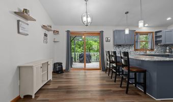 1433 W ROSELAWN Dr, Appleton, WI 54914