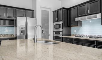 561 W YELLOWSTONE Way, Chandler, AZ 85248