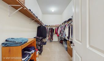 870 Legacy Rdg, Algonquin, IL 60102