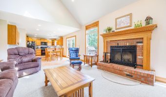 210 Evergreen Dr, Batesville, IN 47006