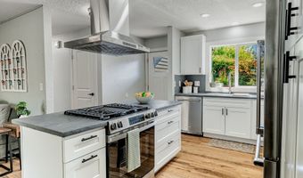 14730 SE LUELLA Ln, Milwaukie, OR 97267