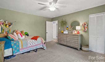 16 Chipping Green Dr, Arden, NC 28704