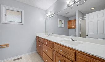 7 Congleton Ln, Bella Vista, AR 72714