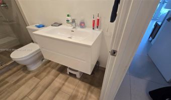 9261 E Bay Harbor Dr 402, Bay Harbor Islands, FL 33154