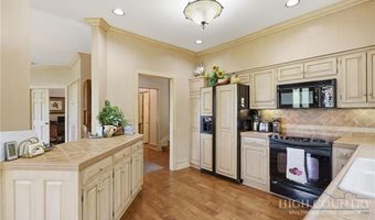 659 Clubhouse Dr E1, Banner Elk, NC 28604