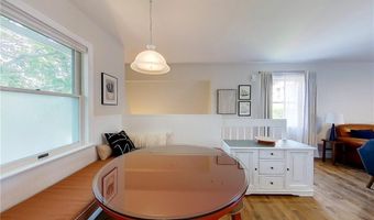 364 Bellevue Ave 5A, Newport, RI 02840