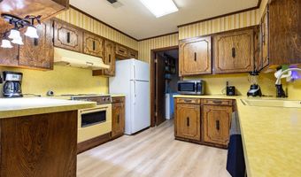 120 Peterson Dr, Benton, LA 71006