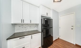 767 Skynob Dr, Ann Arbor, MI 48105