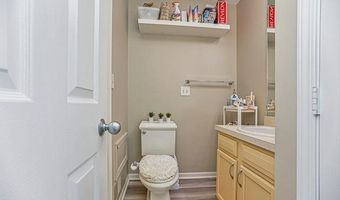 239 Fieldcrest St, Ann Arbor, MI 48103