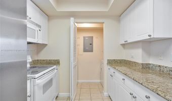 19501 W Country Club Dr 912, Aventura, FL 33180