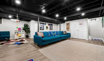 6716 Rosedale Blvd, Allen Park, MI 48101