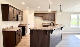 2360 Serenity Ct, Auburn, IN 46706