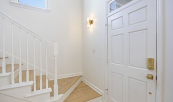 107 Bryan Dr, Beaufort, SC 29902