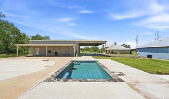 731 County Road 356, Adkins, TX 78101