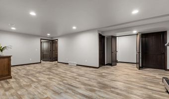 2818 W HIDDEN PINE Dr, Appleton, WI 54913