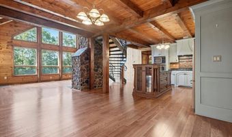 14 E Point Rd, Albrightsville, PA 18210
