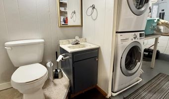 911 S 9th St, Aberdeen, SD 57401
