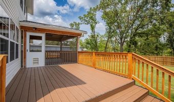 522 Tiger Blvd, Bentonville, AR 72712