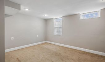 5812 N KINGS Hwy, Alexandria, VA 22303