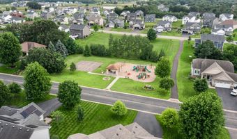 15347 Wintergreen St NW, Andover, MN 55304
