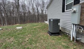 9123 E Pine Rd, Bloomfield, IN 47424