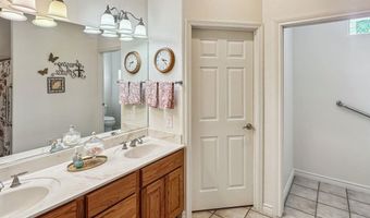 808 E Chapman Rd, Carlsbad, NM 88220