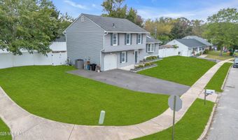 41 Deck St, Barnegat, NJ 08005