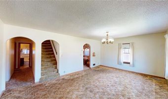 406 Giles Pl, Albert Lea, MN 56007
