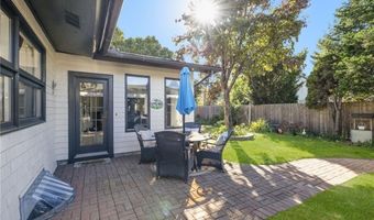 92 Turner Ave, Cranston, RI 02920