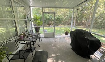 7054 W Perry St, Bay St. Louis, MS 39520