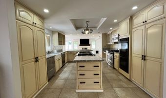 29160 Oakpath Dr, Agoura Hills, CA 91301