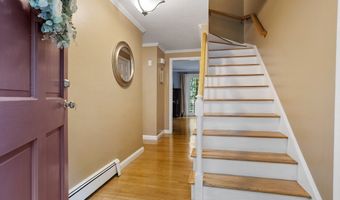 28 Lincoln Dr, Acton, MA 01720
