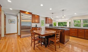 876 S Brooksvale Rd, Cheshire, CT 06410