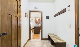 713 N Garnet Cir, Brandon, SD 57005