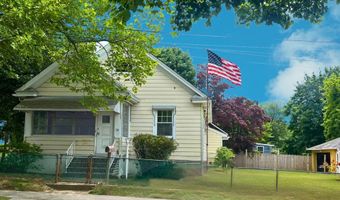 36 Navesink Ave, Atlantic Highlands, NJ 07716